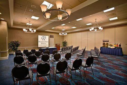 Doubletree Dayton-Downtown Hotel ภายนอก รูปภาพ